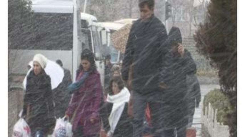 Zonguldak'ta Vatandaşlar Kara Hazırlıksız Yakalandı