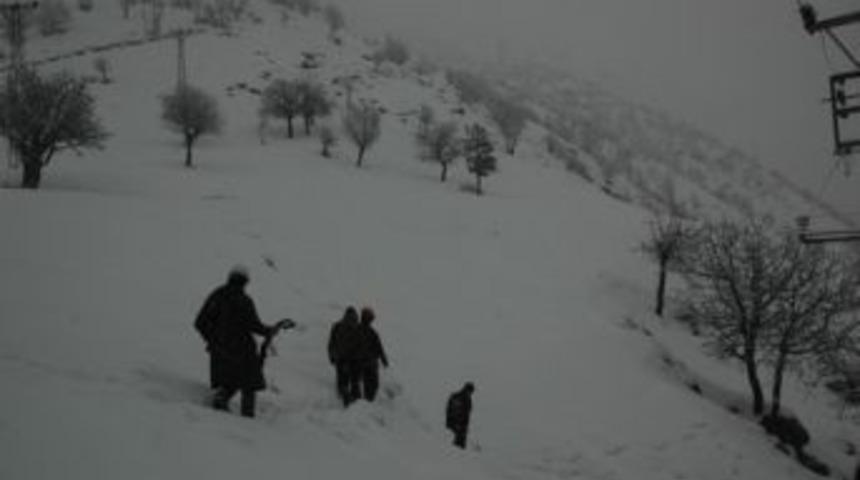 K&uuml;re&rsquo;de Kar Yağışı 10 K&ouml;y&uuml; Elektriksiz Bıraktı