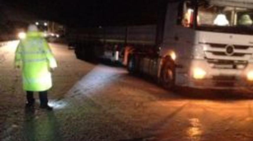 Ankara Ve Antalya Yolu Ulaşıma Kapandı