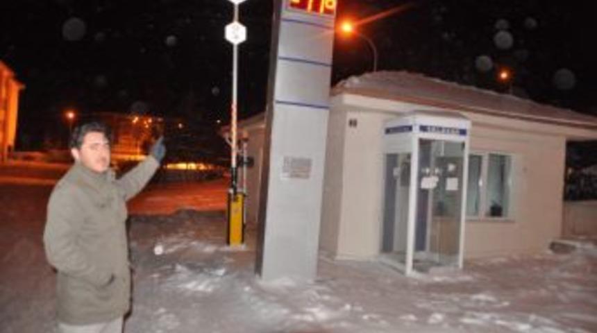 Yozgat&rsquo;ta Hava Sıcaklığı Eksi 11&rsquo;i G&ouml;rd&uuml;