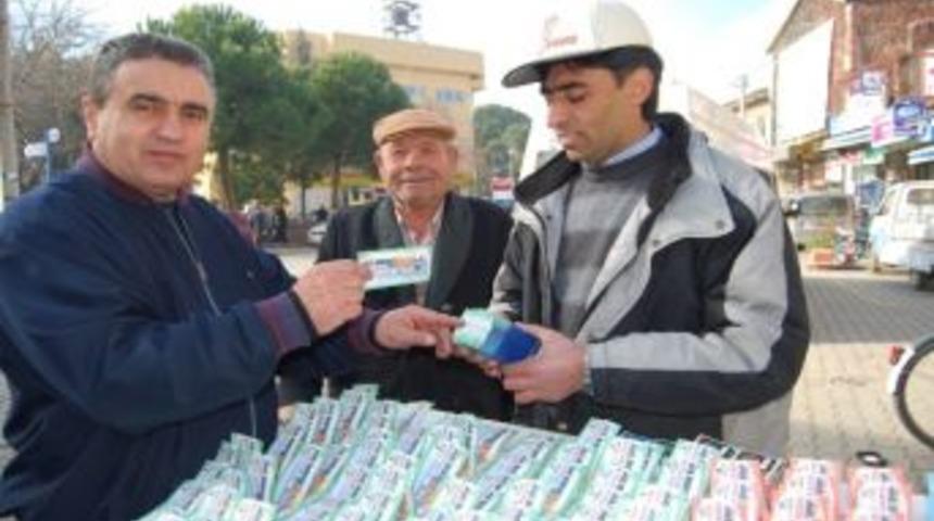 Kula'da Milli Piyango Yılbaşı Biletlerine İlgi