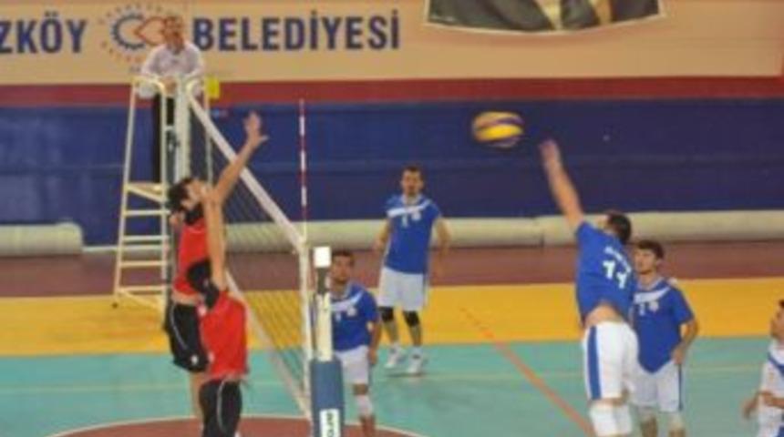 Atat&uuml;rk İlk&ouml;ğretim Okulu&rsquo;ndan &Uuml;st &Uuml;ste 4'&uuml;nc&uuml; Galibiyet