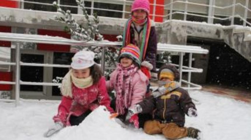 Yurtta Kış: Mardin&rsquo;de 400 K&ouml;y Yolu Ulaşıma Kapandı