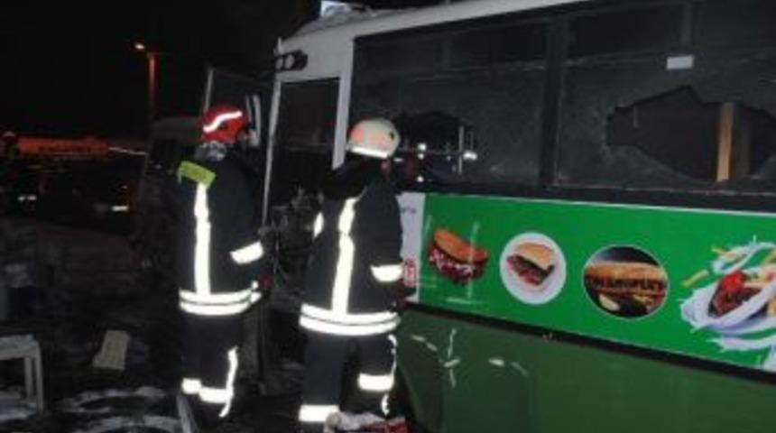 Arkadaşının Ekmek Teknesini Yaktı