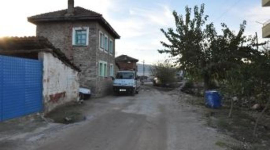 K&ouml;y Yolları Toz Ve &Ccedil;amurdan Kurtuluyor