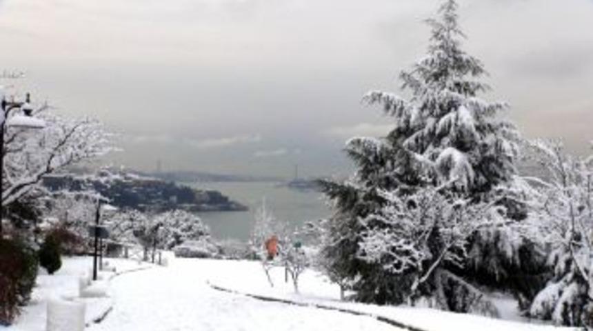 Kar İstanbul&rsquo;a G&uuml;zellik Kattı