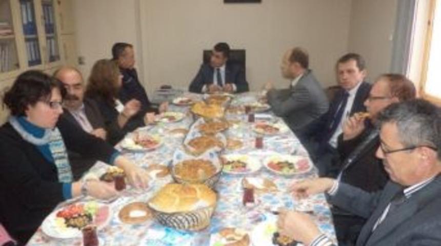 Kaymakam &Ccedil;ınar, Daire Amirleri İle Kahvaltıda Buluştu