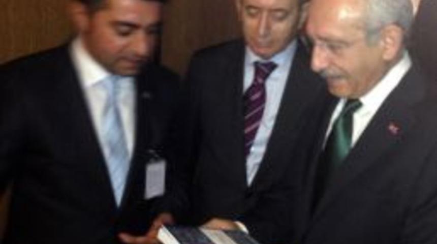 Kemal Kılı&ccedil;daroğlu&rsquo;ndan, G&ouml;khan Bayram&rsquo;a Kutlama