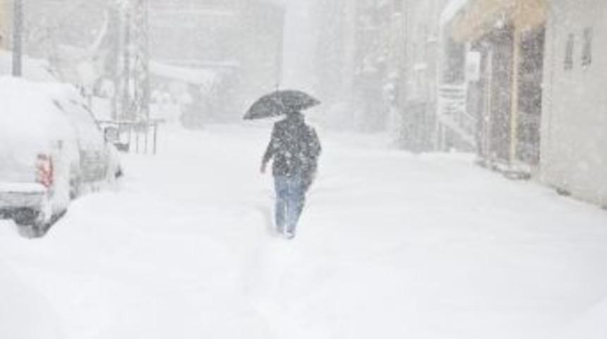 Y&uuml;ksekova&rsquo;da Kepenkler A&ccedil;ılmadı