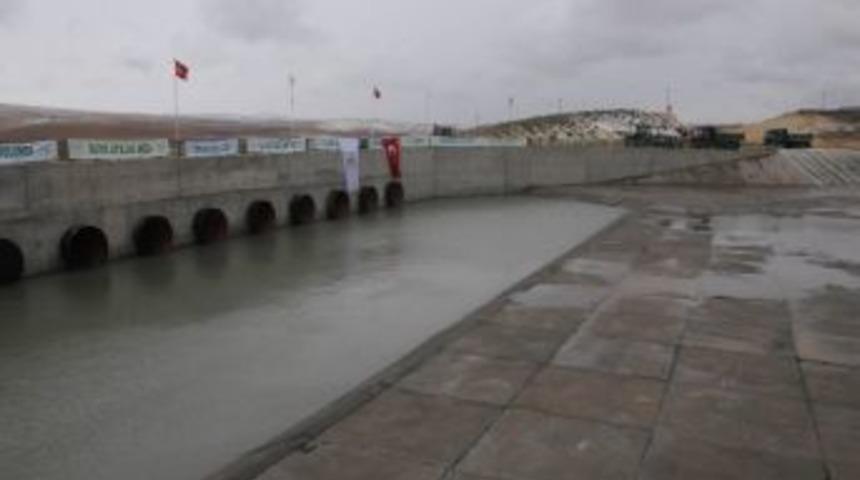 Dev Tesisler Başbakan Tarafından Hizmete A&ccedil;ıldı