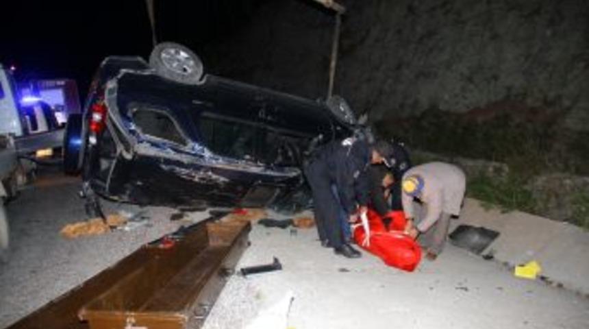 Turizmci Trafik Kazasında Hayatını Kaybetti