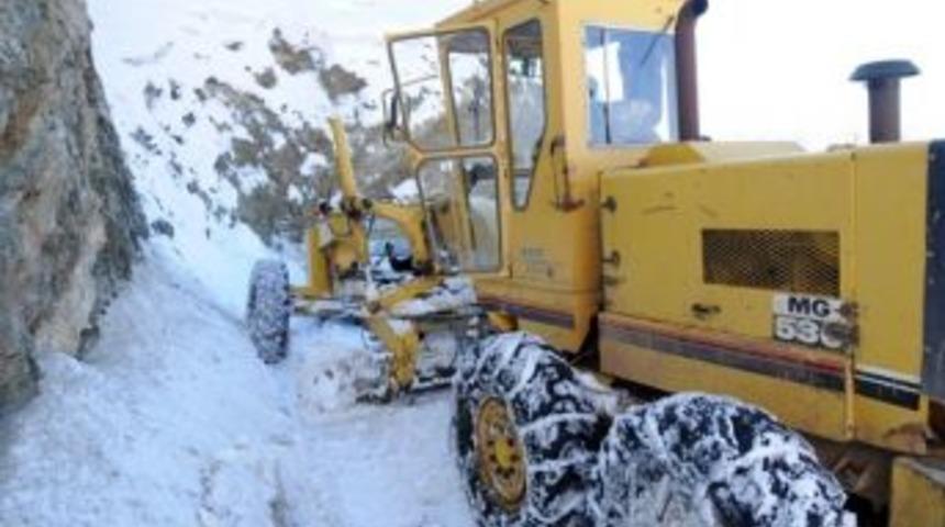 Batman&rsquo;da 280 K&ouml;y Ve Mezra Yolu Ulaşıma Kapandı