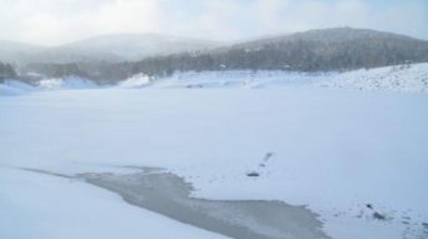 Yozgat&rsquo;ta Hava Sıcaklığı Eksi 11 Dereceye D&uuml;şt&uuml;, G&ouml;letler Dondu