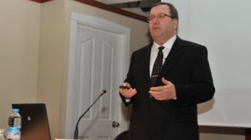 Rekt&ouml;r Solak, Polis Adaylarına Genetiği Anlattı