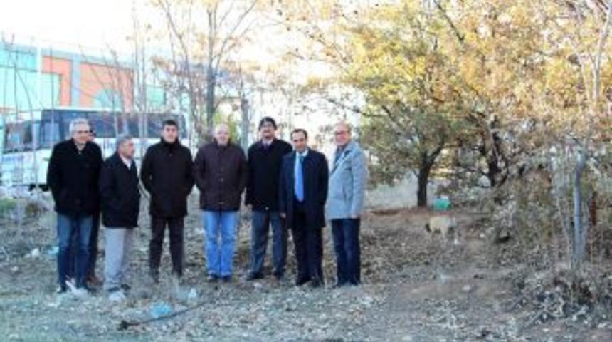 Yıldırım: K&ouml;pek &Ouml;l&uuml;mlerinin Uşak OSB Y&ouml;netimimizle Al&acirc;kası Yok