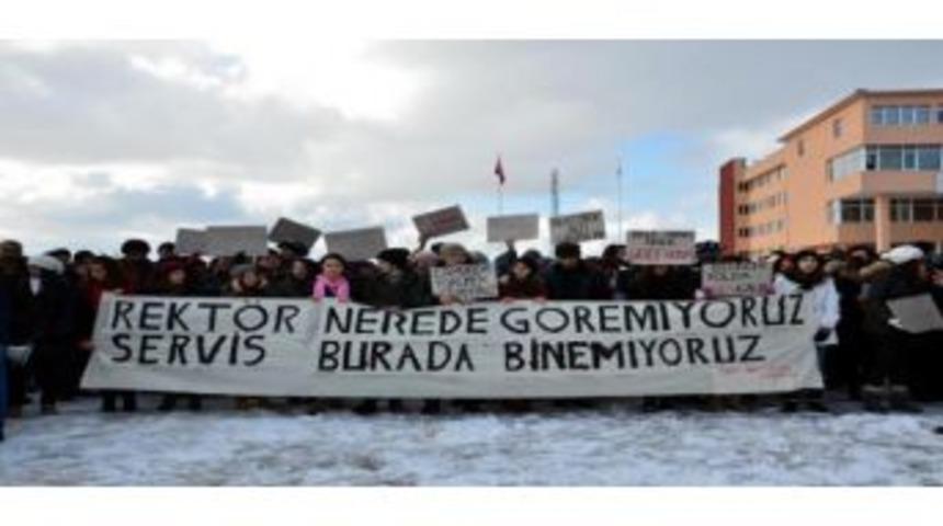Sinop &Uuml;niversitesi &Ouml;ğrencilerinden Ulaşım Protestosu