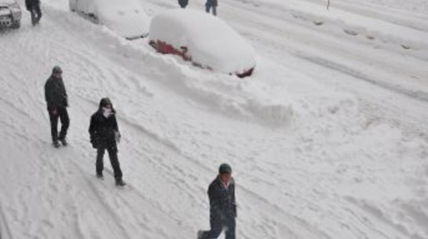 Muş&rsquo;ta Eğitime Kar Engeli: Okullar Bug&uuml;n Ve Yarın Tatil