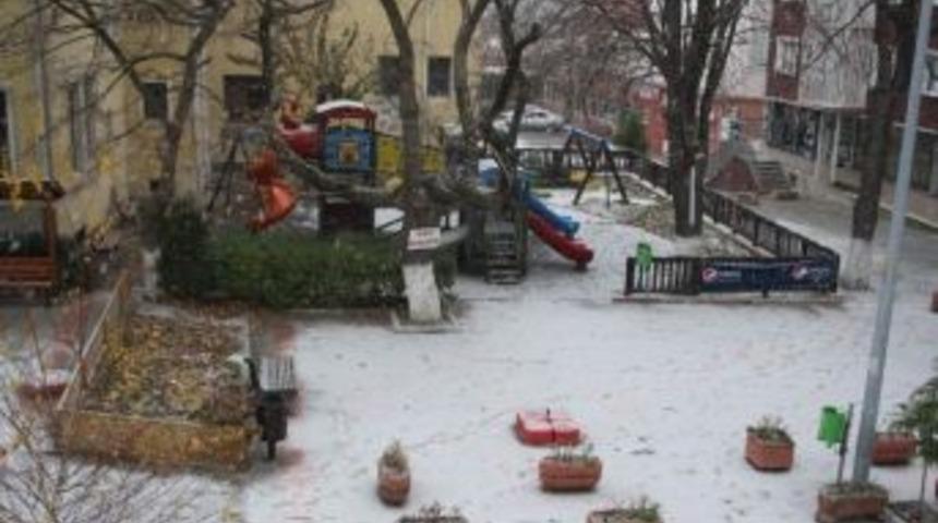 Sakin Şehir Vize&rsquo;ye Mevsimin İlk Karı, Sakin Yağdı