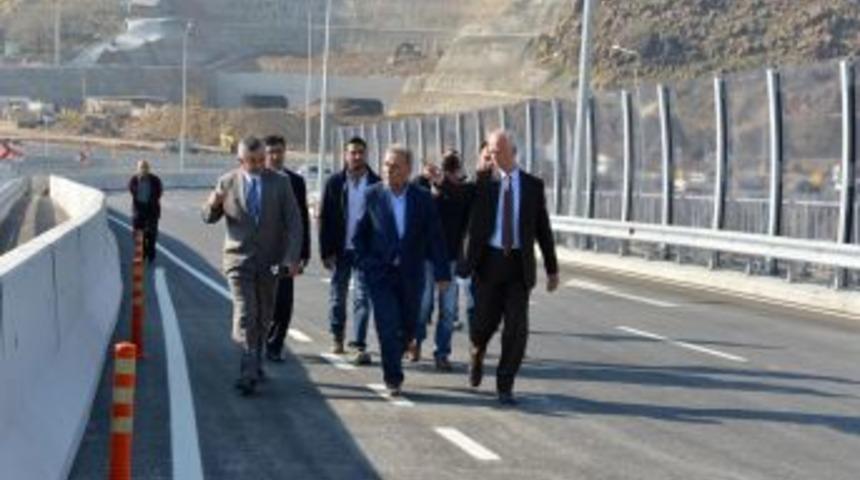 U&ccedil;anyol &lsquo;Homeros Bulvarı&rsquo; Oldu, Cumartesi A&ccedil;ılıyor