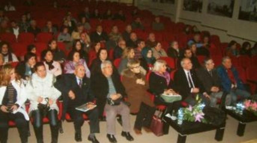 Burhaniye&rsquo;de Fotoğraf Sergisi A&ccedil;ıldı