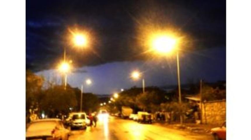 G&ouml;rdes'te Şehir İ&ccedil;i Elektrik Telleri Yeraltına Alındı