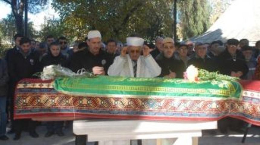 Aydınlı İşadamı Ş&uuml;kr&uuml; &Ouml;z&ccedil;elik Son Yolculuğunda Uğurlandı