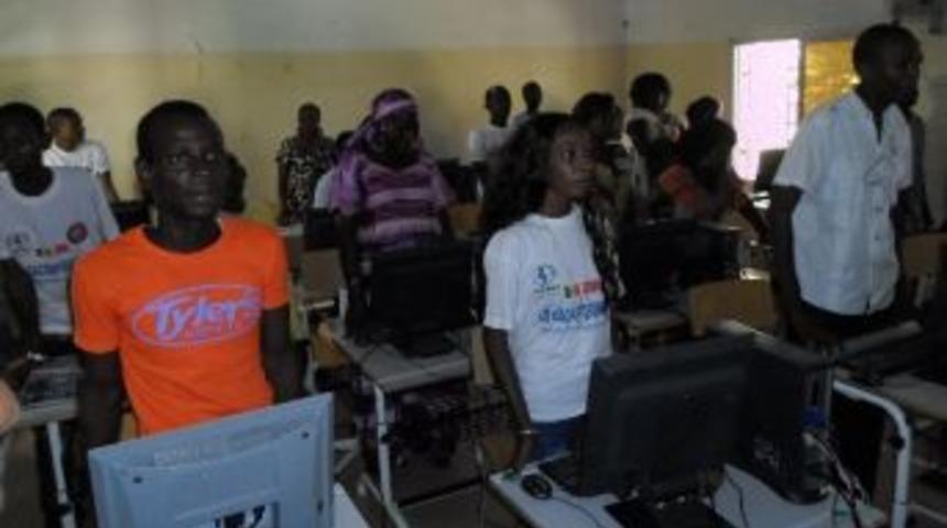 Senegal&rsquo;de Kolda Mesleki Eğitim Merkezi&rsquo;ne Malzeme Desteği