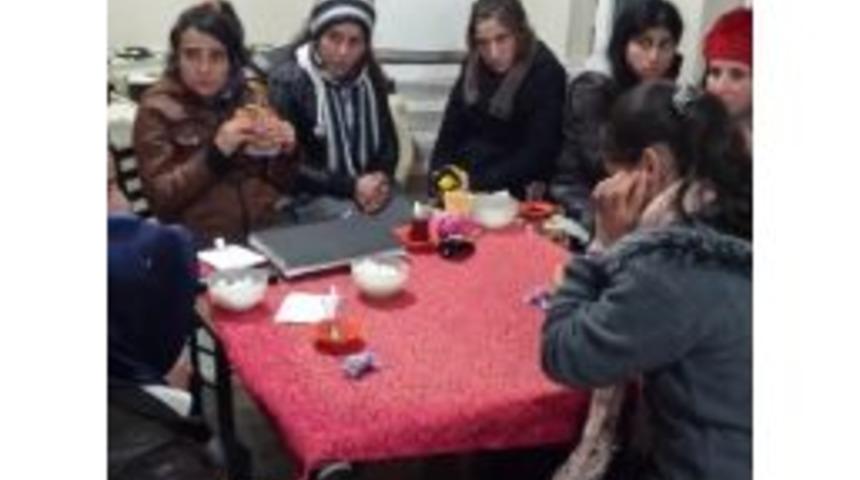 Derik'te 29 &Ouml;ğrenci Karda Mahsur Kaldı