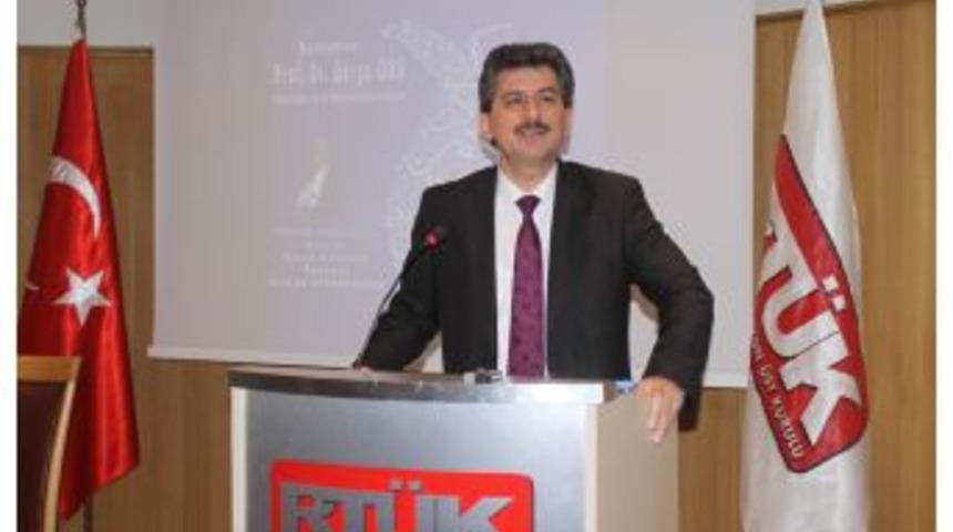 Prof. &Ouml;rs: Hazreti Mevlana Oryantalist Bir &Ccedil;aba Ile Insanlara Yanlış Tanıtılıyor