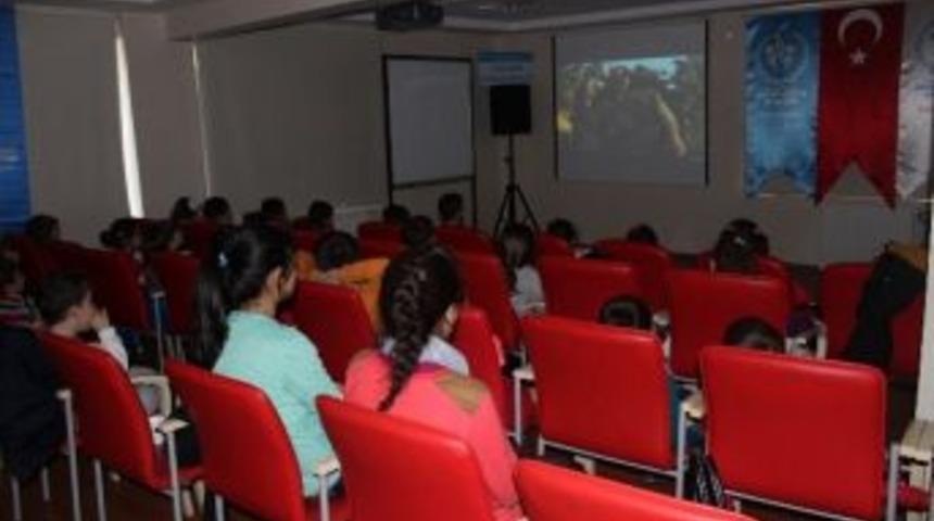 Yarının Gen&ccedil;leri Şanlıurfa Gen&ccedil;lik Merkezinde