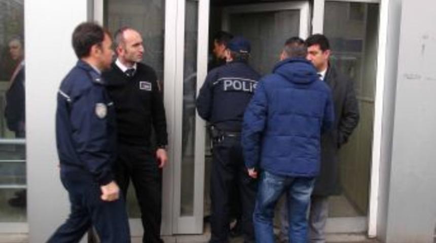 &Uuml;mraniye'de PTT Soygunu