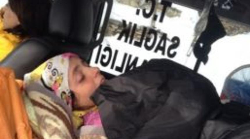 (&ouml;zel Haber) Kar Altında Doğum Operasyonu