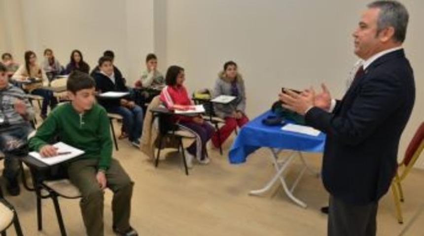 Konyaaltı Belediyesi&rsquo;nden &Ouml;ğrencilere Et&uuml;t Merkezi