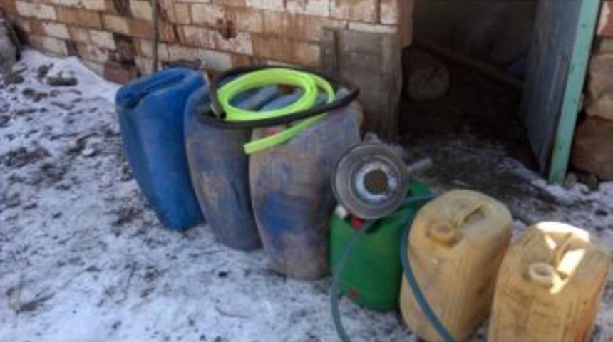 &Ccedil;aldıkları Mazotu K&ouml;ylerde Pahalıya Sattılar