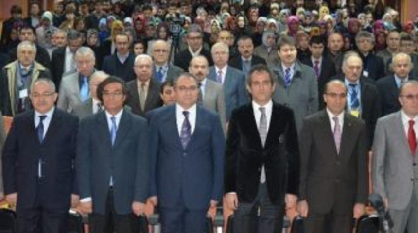Zonguldak'ta, 'akademide Felsefe, Hikmet Ve Din Sempozyumu'