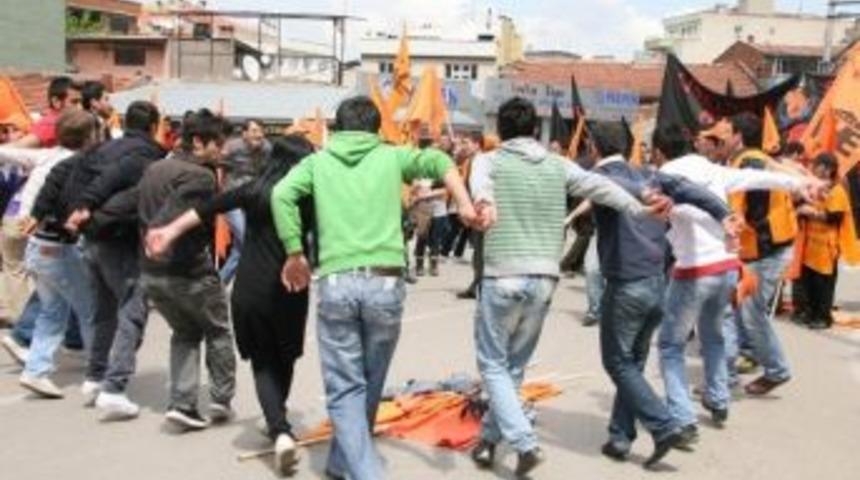 Cep Telefonundan &Ccedil;alınan K&uuml;rt&ccedil;e M&uuml;zik Mahkemelik Oldu