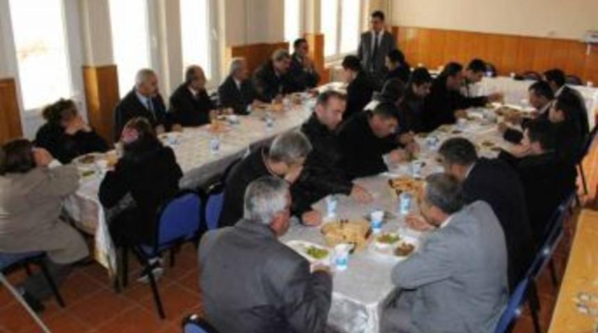 T&uuml;rk B&uuml;ro-Sen &Ccedil;emişgezek&rsquo;te Kamu &Ccedil;alışanları Ile Bir Araya Geldi