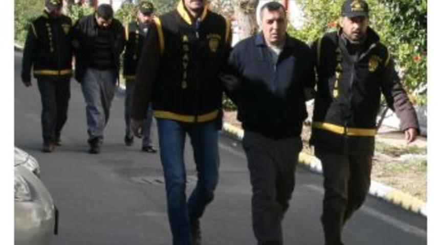 Yaşlı Kadınları Dolandıran 2 Ş&uuml;pheli Yakalandı