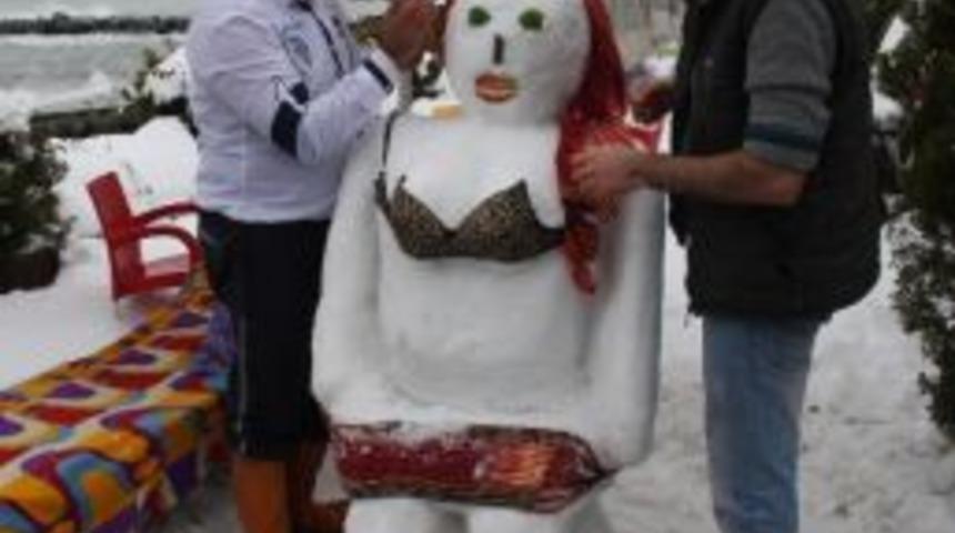 Rizeli Yaparsa Kardan Kadın Yapar