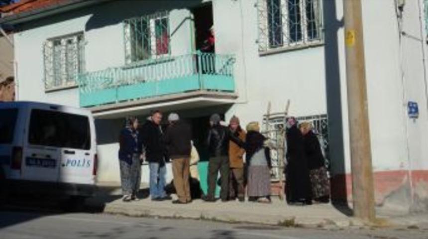 Uşak'ta Yaşlı Bir Kadın Evinde &Ouml;l&uuml; Bulundu