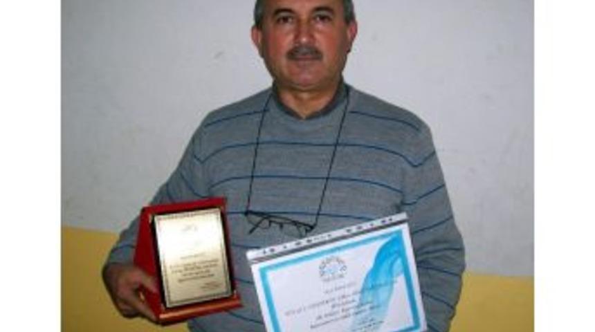 Şair İsmail G&uuml;l'e &Ouml;d&uuml;l