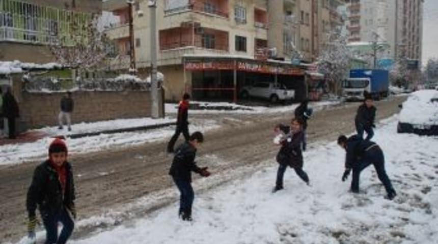 Batman&rsquo;da Kar Kalınlığı 20 Santimetreyi Buldu