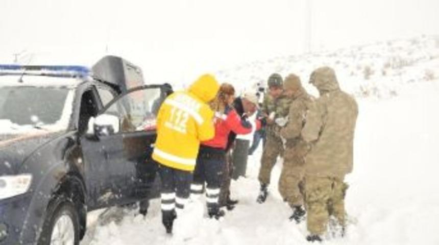 Hamile Kadının Yardımına Umke Yetişti