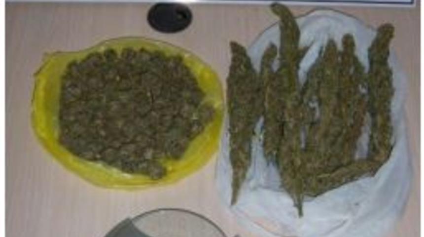 Burhaniye&rsquo;de Evinde Uyuşturucu Bulunan Bir Kişi Tutuklandı