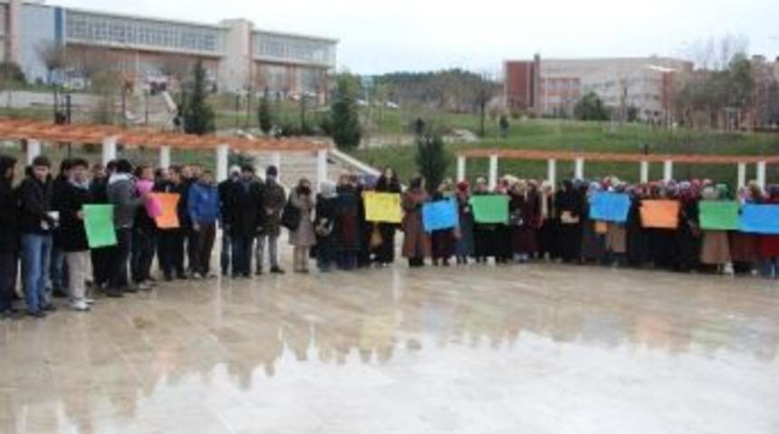 İlahiyat &Ouml;ğrencileri Eylem Yaptı