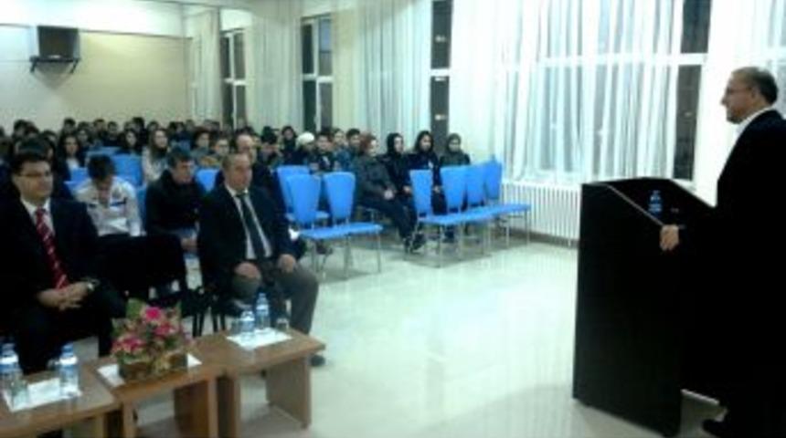 &Uuml;niversiteli Gen&ccedil;lere Konferans