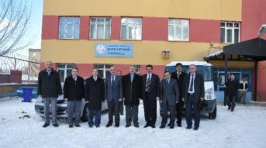 Sgk &Ccedil;alışanlarından Kardeş Okul Kampanyasına Destek...