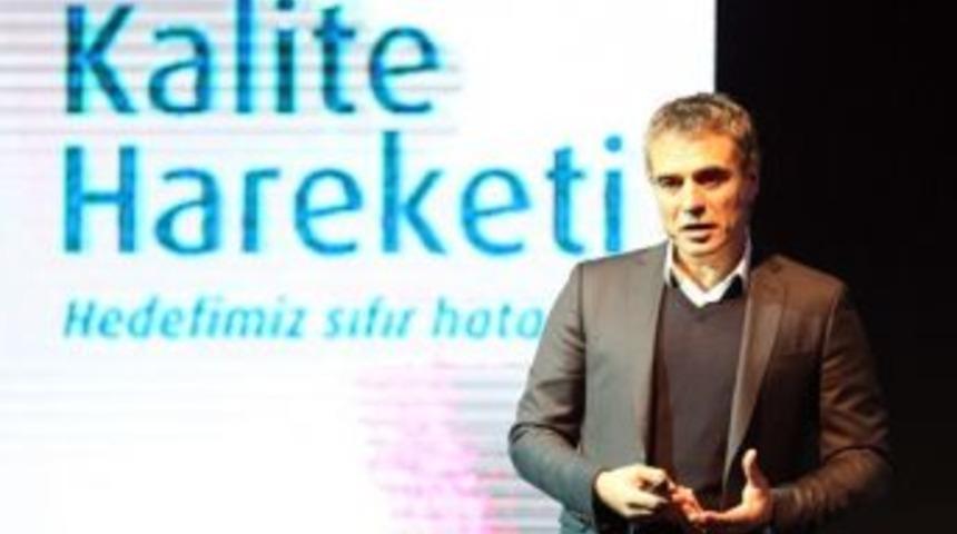 Ersun Yanal 1. Kalite Zirvesi&rsquo;ne Katıldı