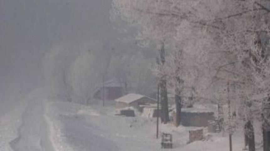 Ağrı&rsquo;da Karla M&uuml;cadele &Ccedil;alışmalarına Hız Verildi