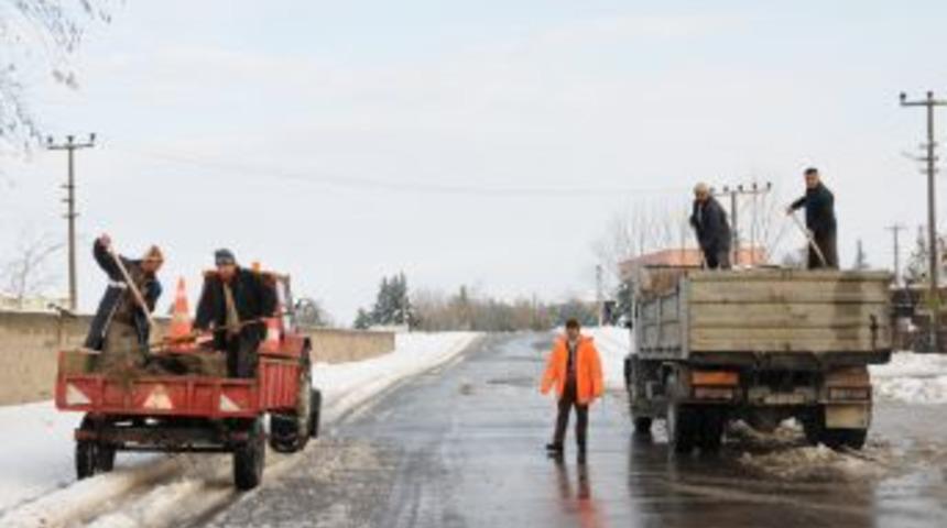 Yoğun Kar Mesaisi Devam Ediyor